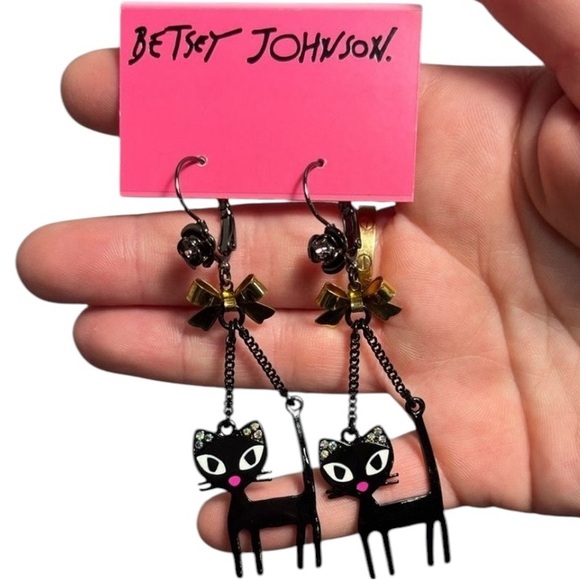 BETSEY JOHNSON Vintage Vampire Slayer Collection Black Cat Earrings NEW NWT - Picture 1 of 7